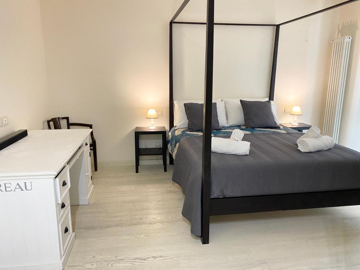 Front Beach Apartments Viareggio Exterior foto